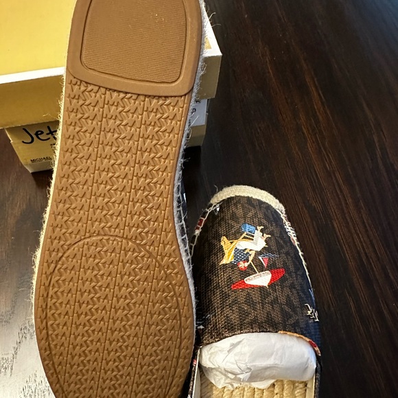 MICHAEL KORS JET SET SHOES 👟 HTF! - Picture 7 of 8